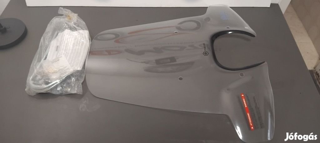 Piaggio Medley Urban Plexi, konzollal