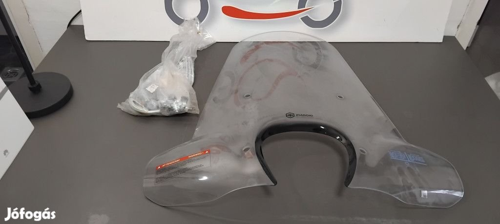 Piaggio Medley Urban Plexi, konzollal