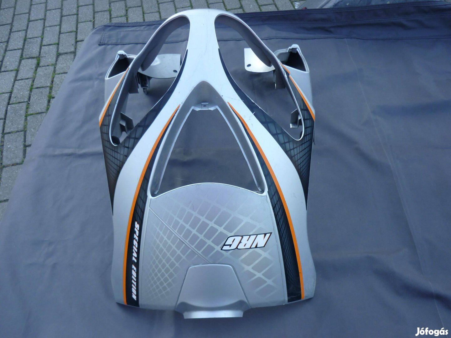 Piaggio Nrg Extreme MC4 első nagy idom homlokidom lámpa