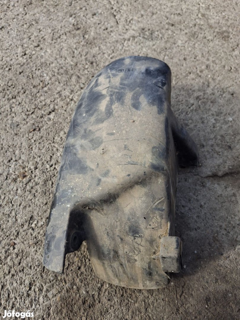 Piaggio Nrg Mc2 Mc3 Runner hátsó sárvédő