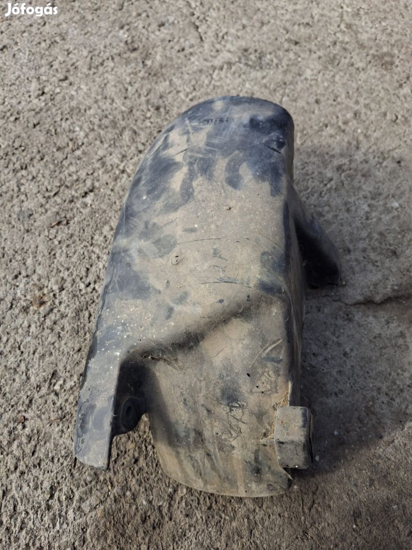 Piaggio Nrg Mc2 Mc3 Runner hátsó sárvédő