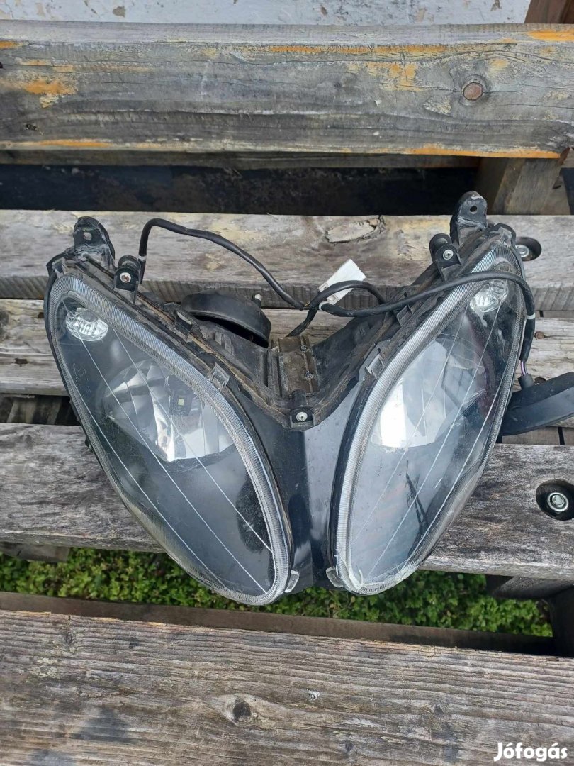 Piaggio Nrg mc4 első lámpa kis hibával