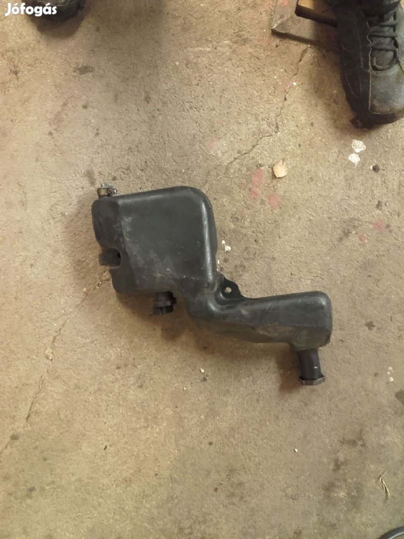 Piaggio Nrg olaj tartály szintjelzővel