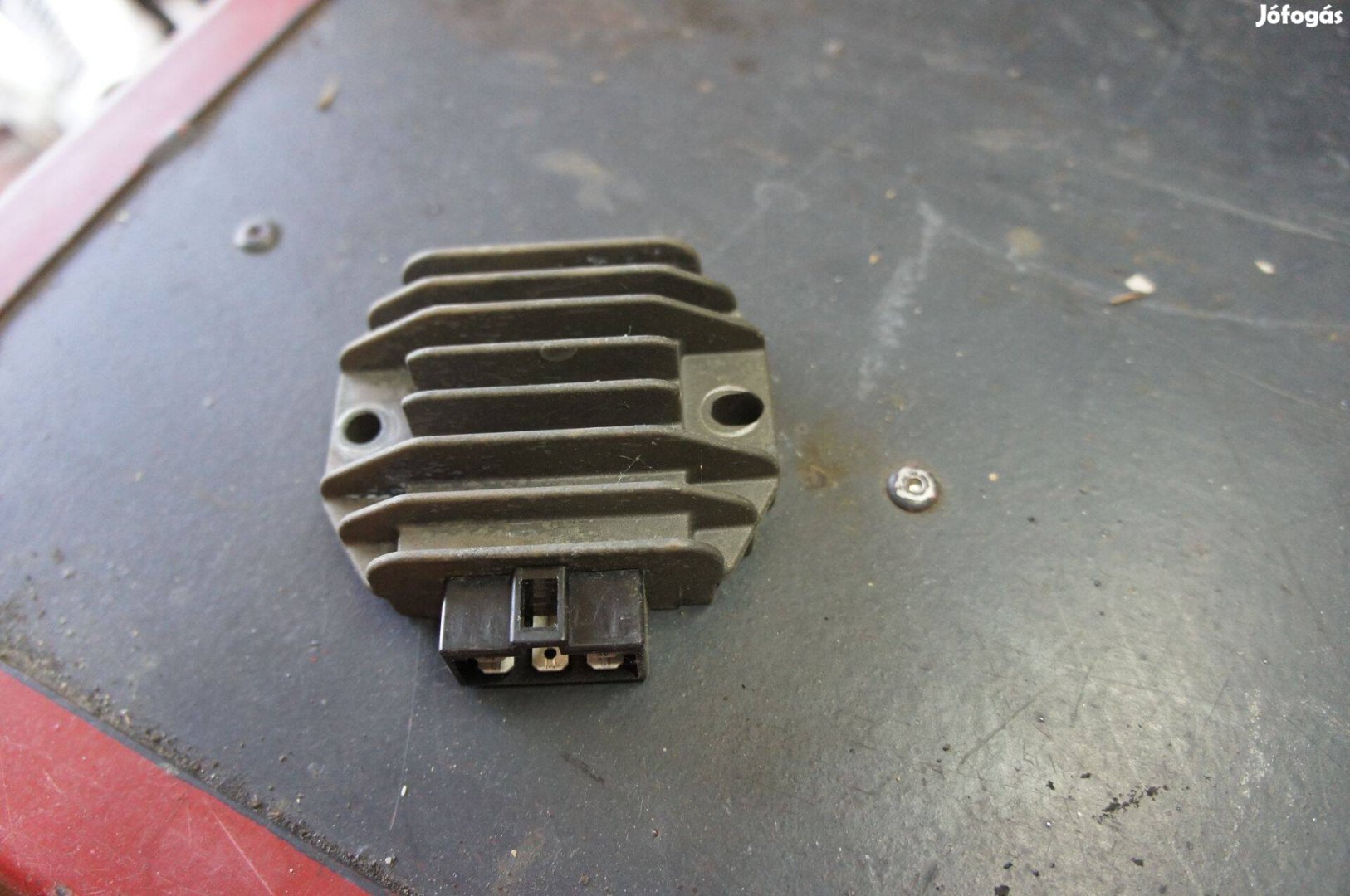 Piaggio Vespa Gilera feszültség szabályzó több modellhez