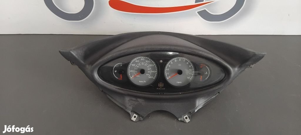 Piaggio X9 180 Amalfi Kilóméteróra