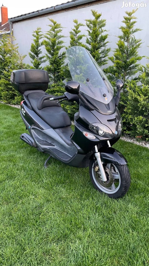 Piaggio X9 250
