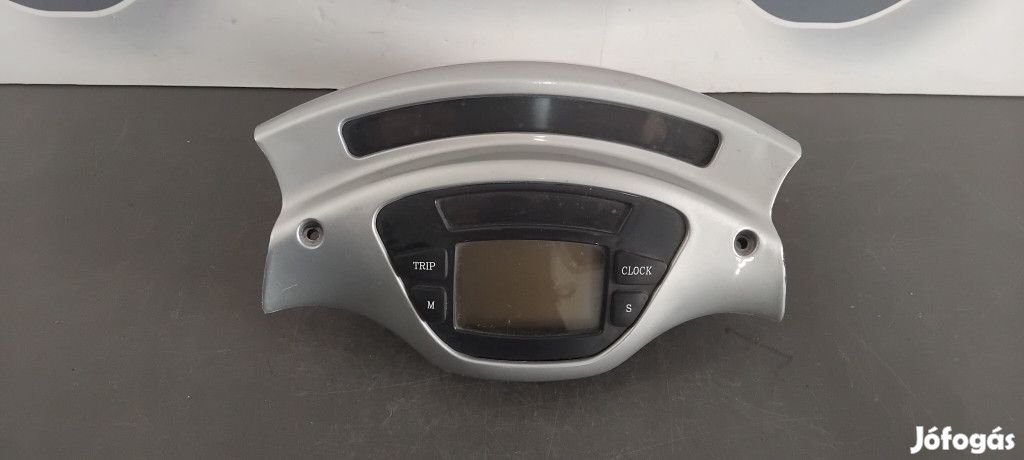 Piaggio X9 Evo 250 Digitális kijelző