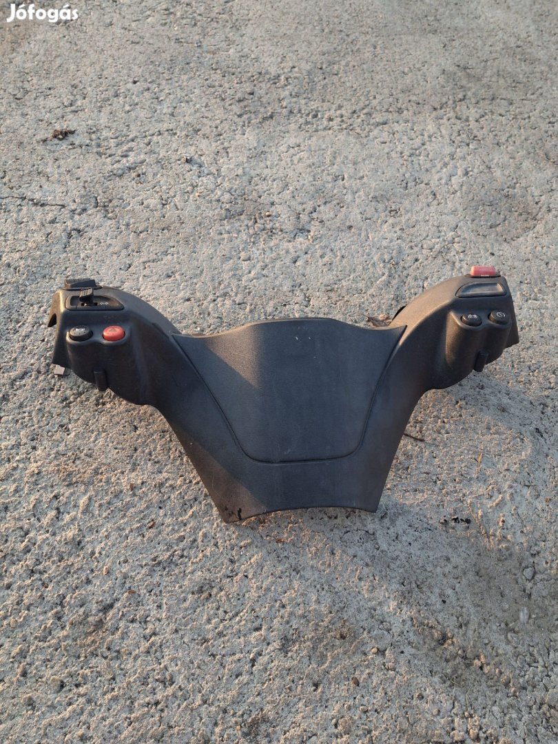 Piaggio X evo kormány burkolat hátsó