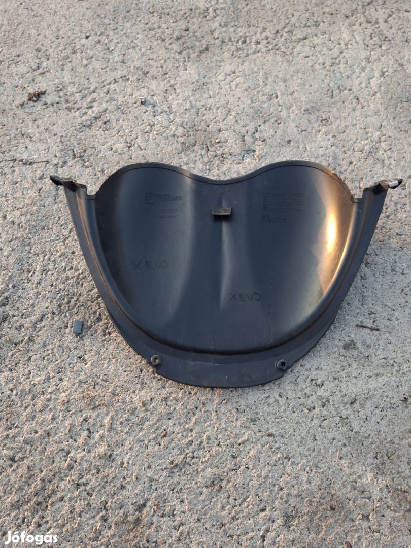 Piaggio X evo plexi mögötti idom