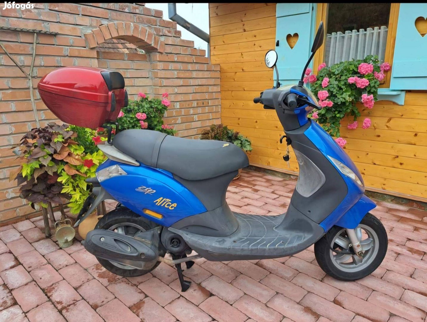 Piaggio ZIP 50 négyütemű alkatrészek eladók