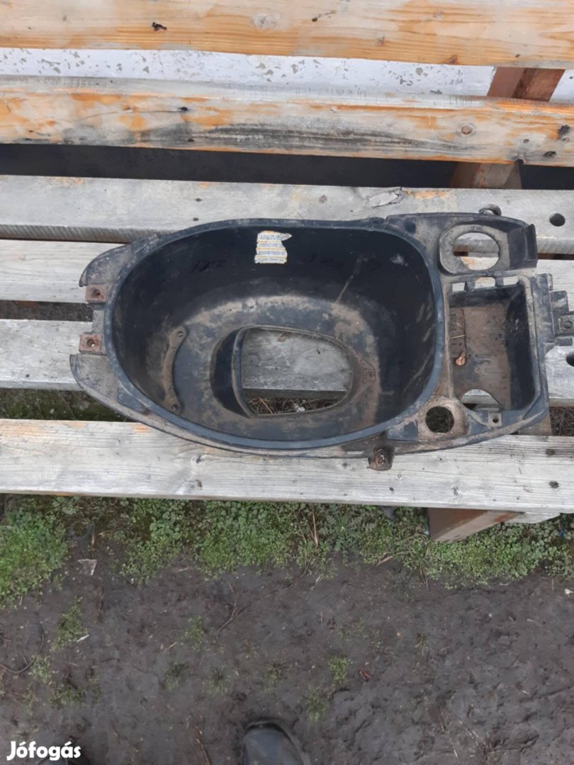 Piaggio Zip sisaktartó 