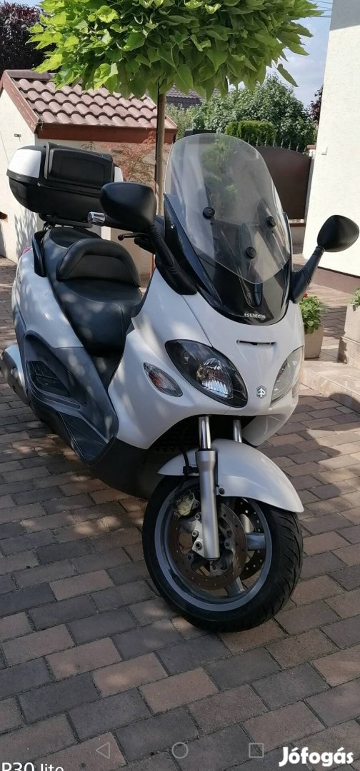 Piaggio, nagytestű robogó! 