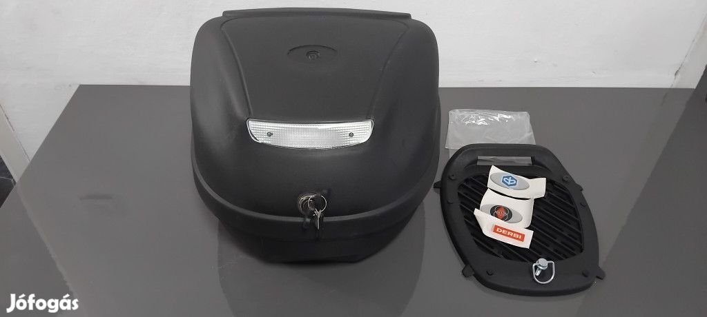 Piaggio gyári doboz