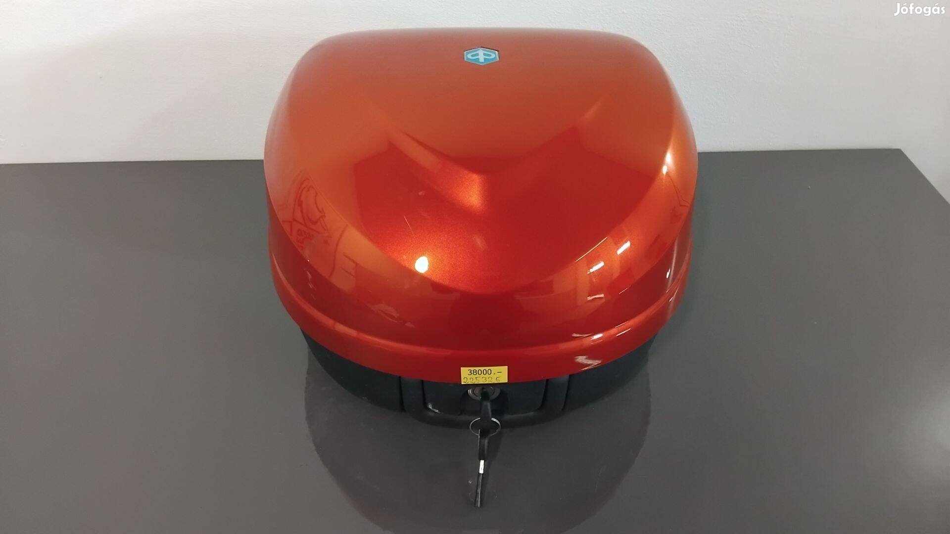 Piaggio gyári doboz, 2 kulccsal