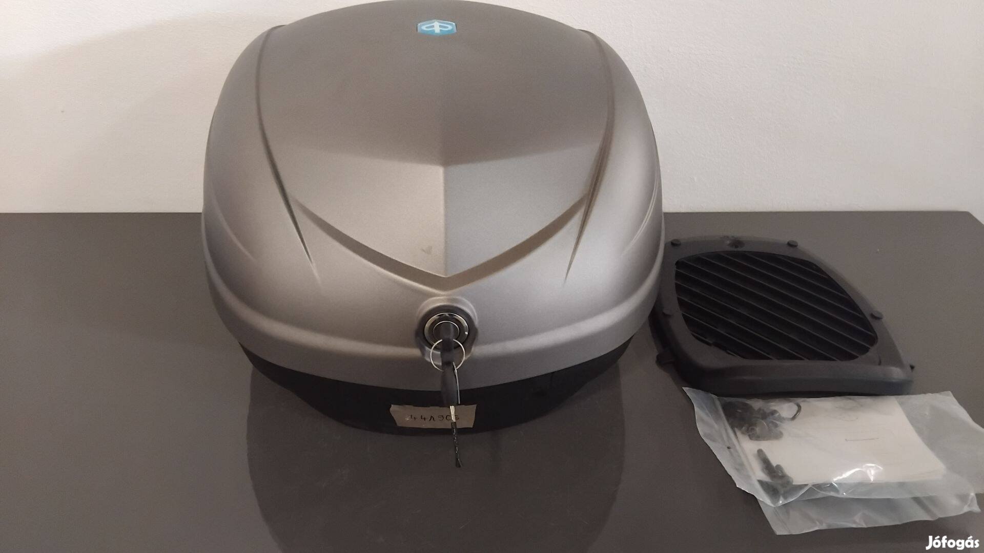 Piaggio gyári doboz, platnival