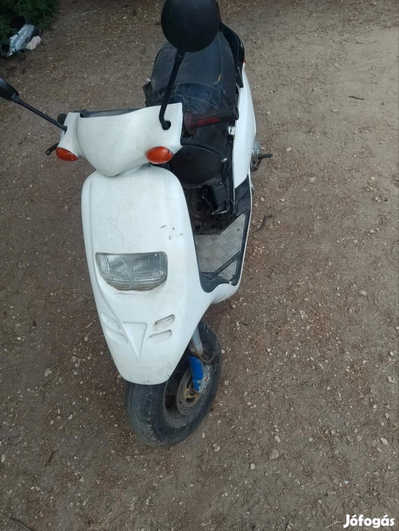 Piaggio typhoon alkatrészek alkatrész bontás 