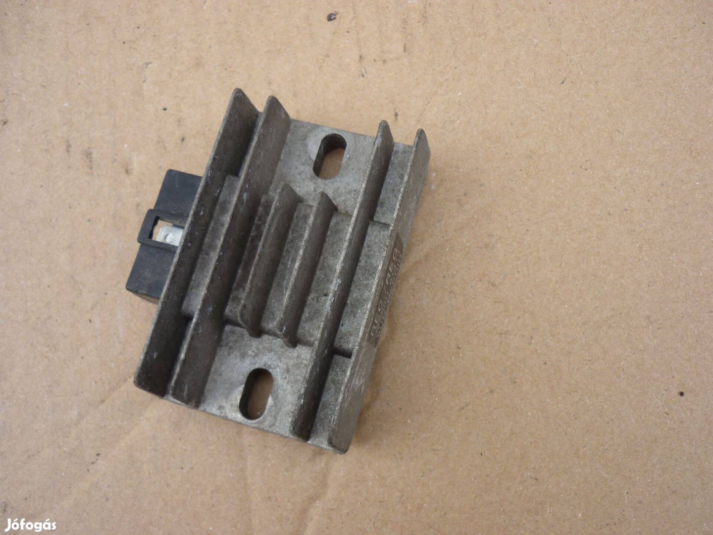 Piaggio vespa Gilera feszültség szabályzó sok modellhez