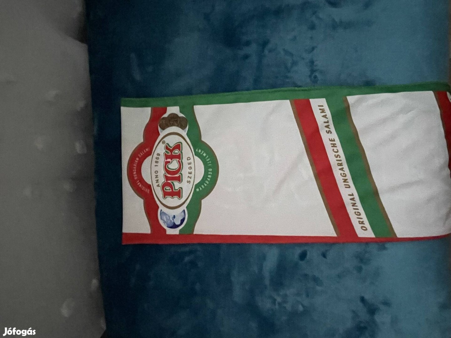 Pick szurkolói sál