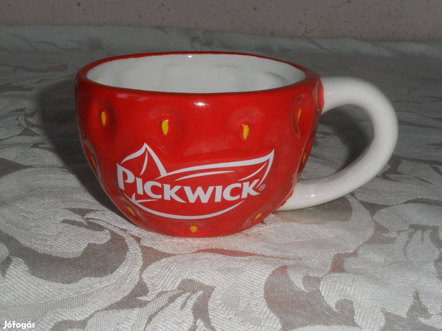Pickwick porcelán csésze, bögre ( Eper )