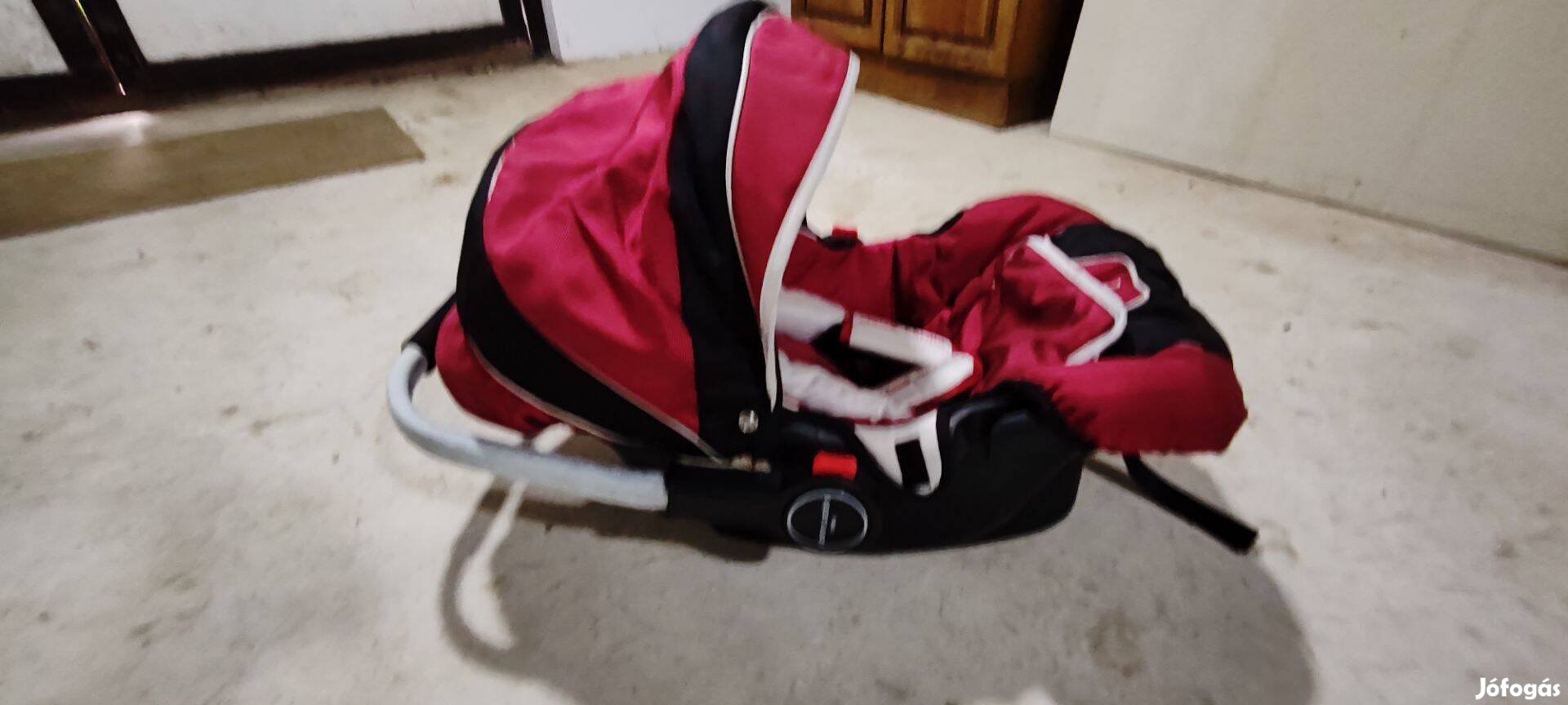 Pierre Cardin babahordozó