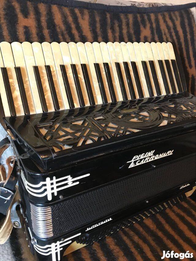 Pigini 120 basszusos mesterharmonika