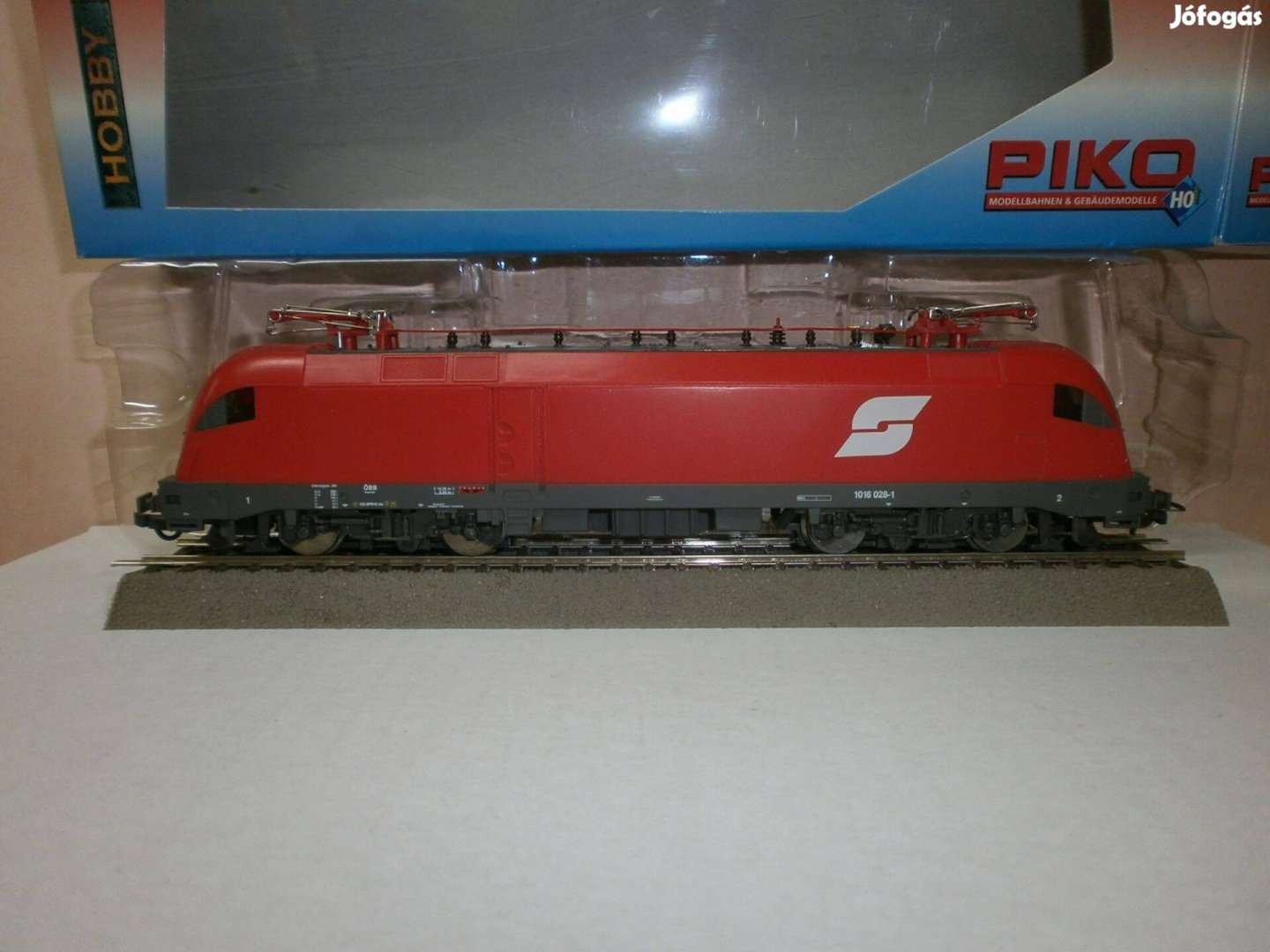 Piko 57410/21 - Őbb - 1016 "Taurus" villanymozdony - H0