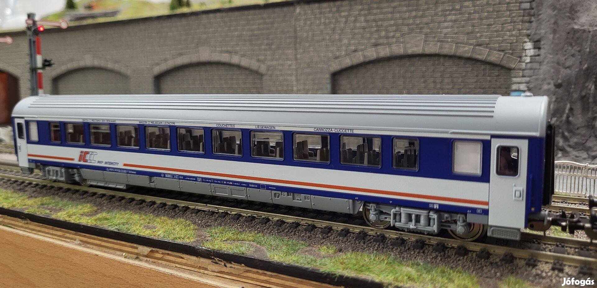 Piko H0-s ( 1: 87 !! ) Lengyel IC kocsi