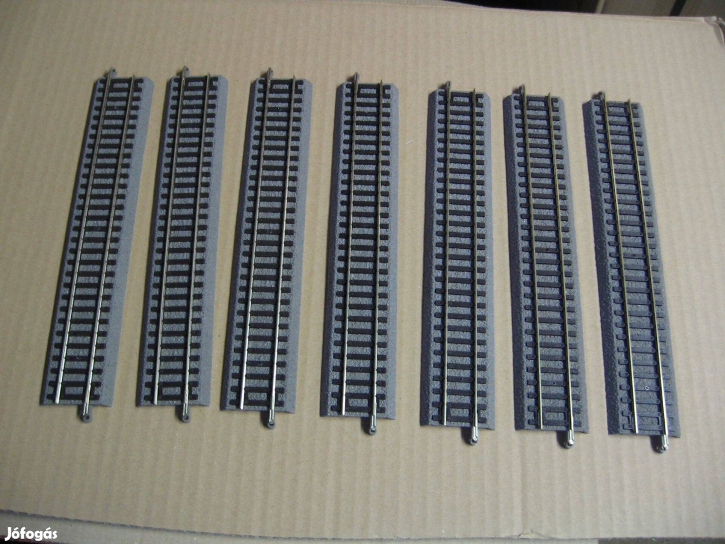 Piko ágyazatos egyenes sín G231 55401 és G239 55400 H0