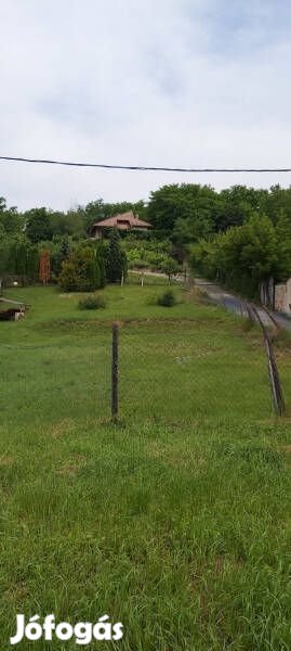 Piliscsabán eladó egy 1455 nm- es, 28 méter széles