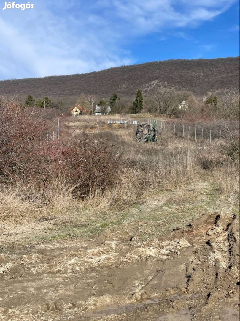 Pilisszántó gyönyörű részén, a faluban lévő panorámás