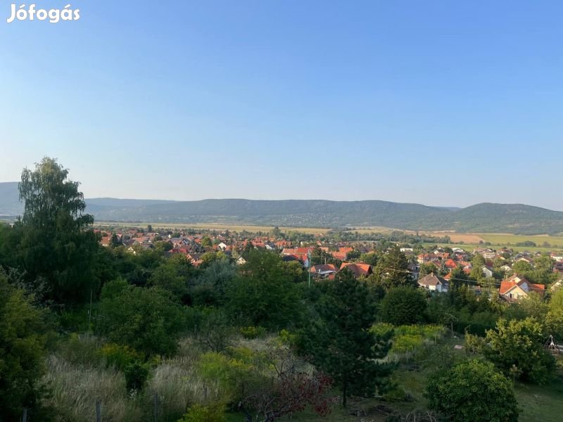 Pilisvörösvár eladó panorámás építési telek