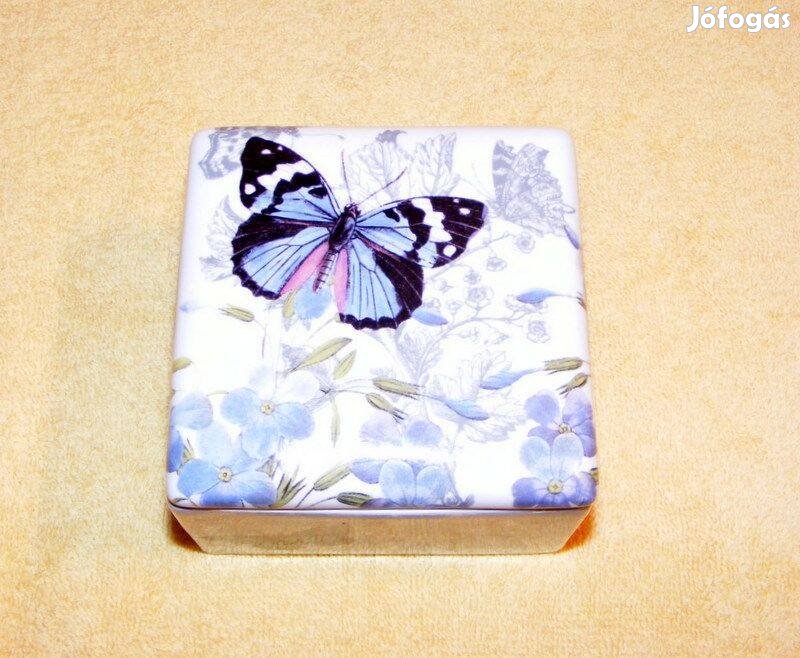 Pillangós, lepkés porcelán doboz