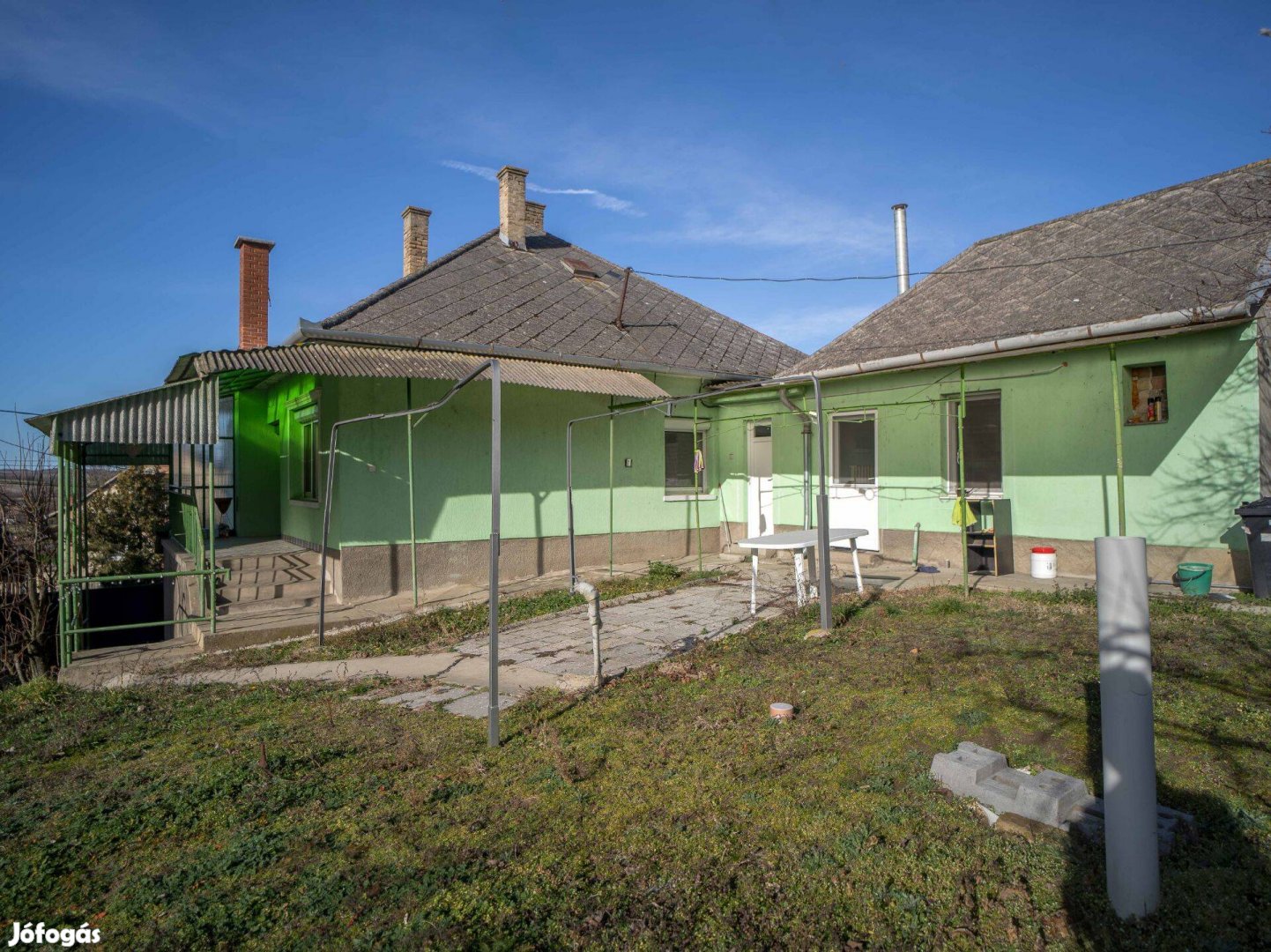 Pincehely, Széchenyi utca 102+38 m2-es családiház
