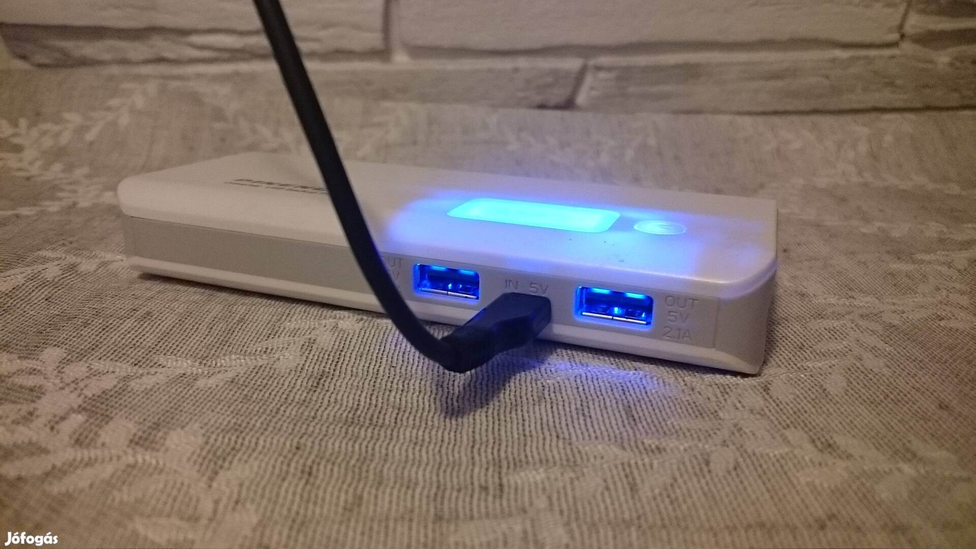 Pineng powerbank, hordozható akkutöltő, akkumulátor töltő, power bank