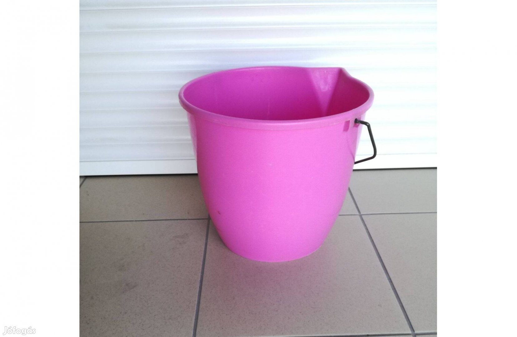 Pink fémfüles műanyag átlagos méretű vizesvödör