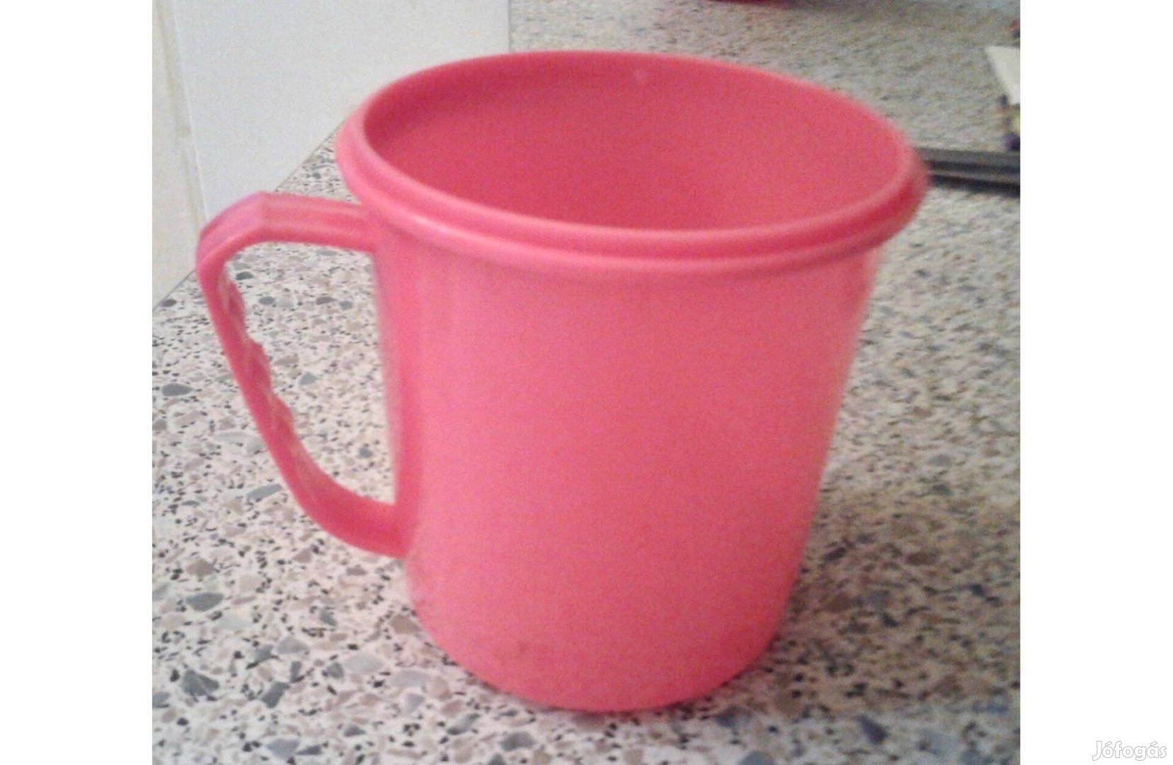 Pink színű fél literes bögre műanyag