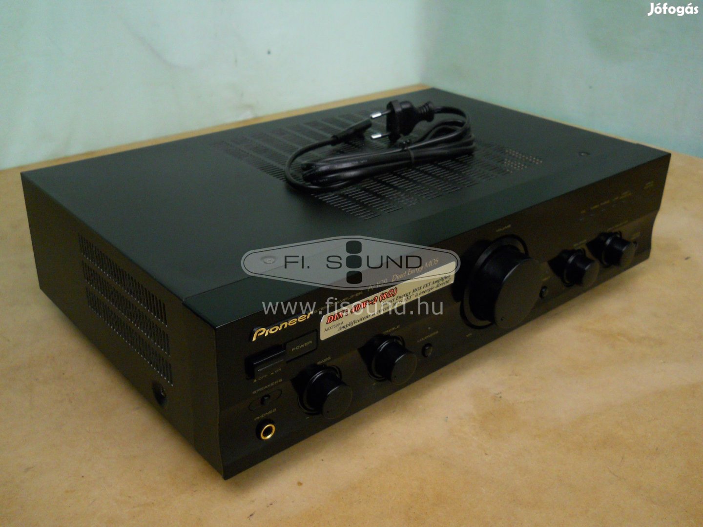 Pioneer A-109 ,2x70W,6-16 ohm, sztereo erősítő