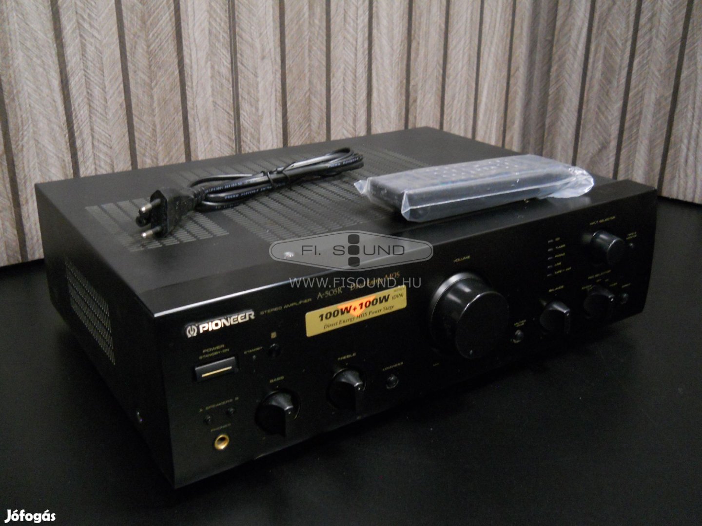 Pioneer A-505R , 2x100W,4-16 ohm,4 hangfalas sztereo erősítő