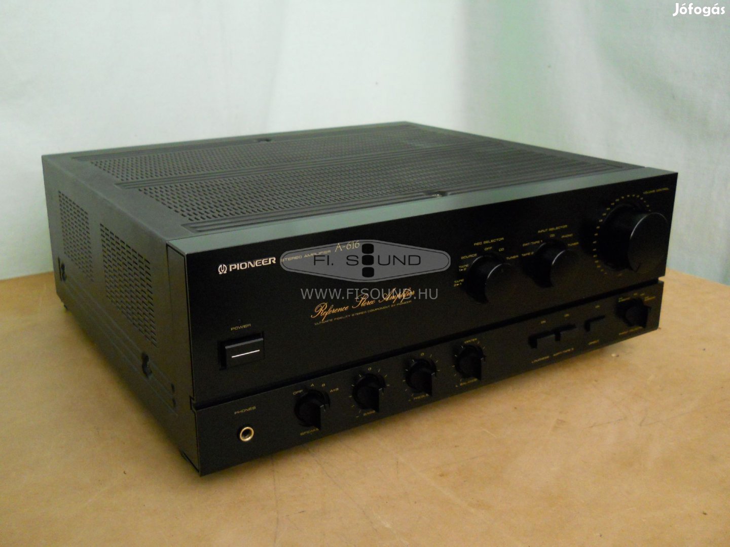 Pioneer A-616 , (3.) 2x120W,4-32 ohm,4 hangfalas sztereo erősítő