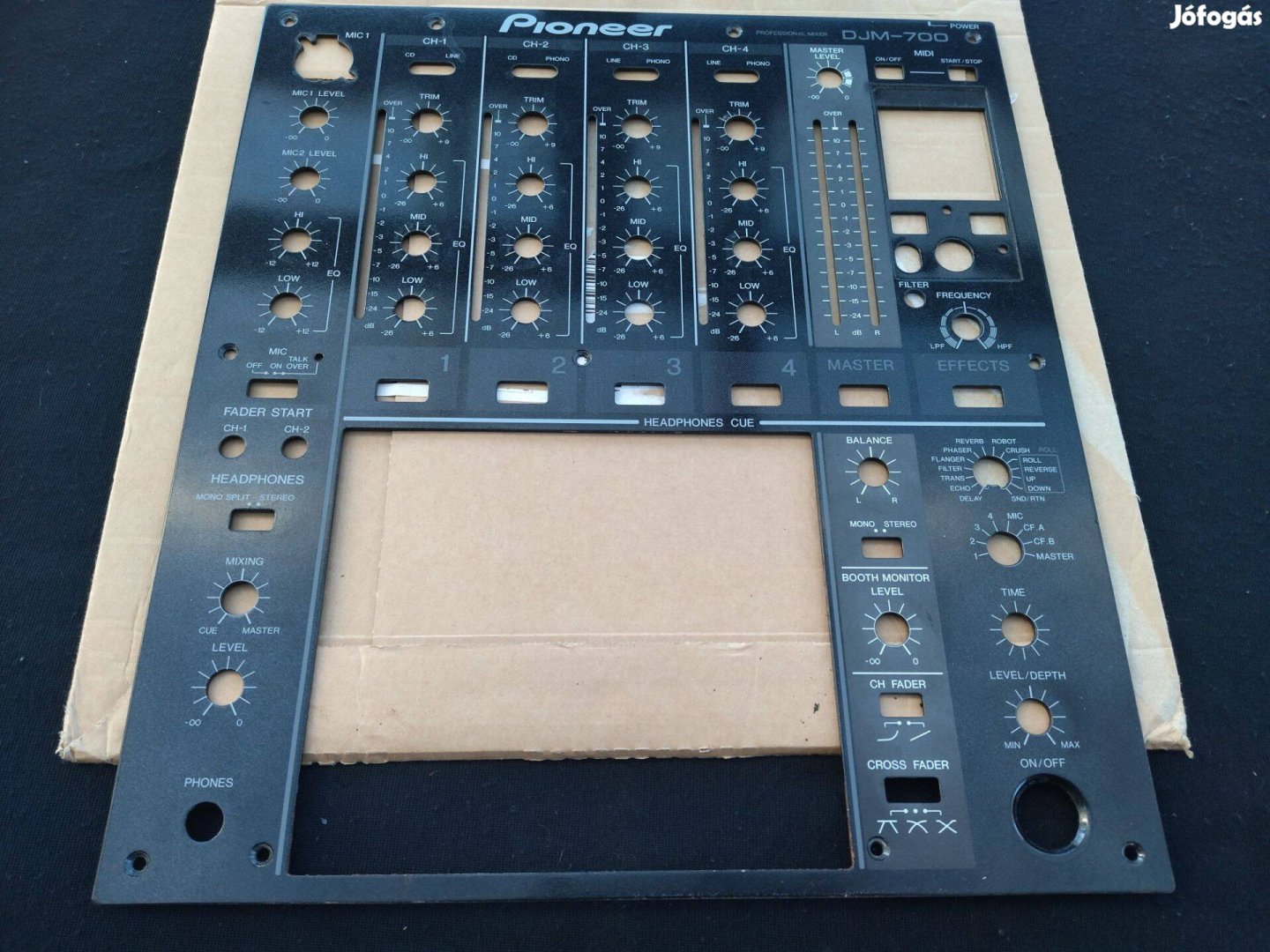 Pioneer DJM-700 fedlap