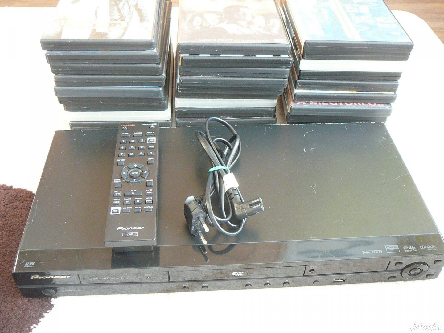 Pioneer DV-420DVD lejátszó eladó, ajándék filmekkel