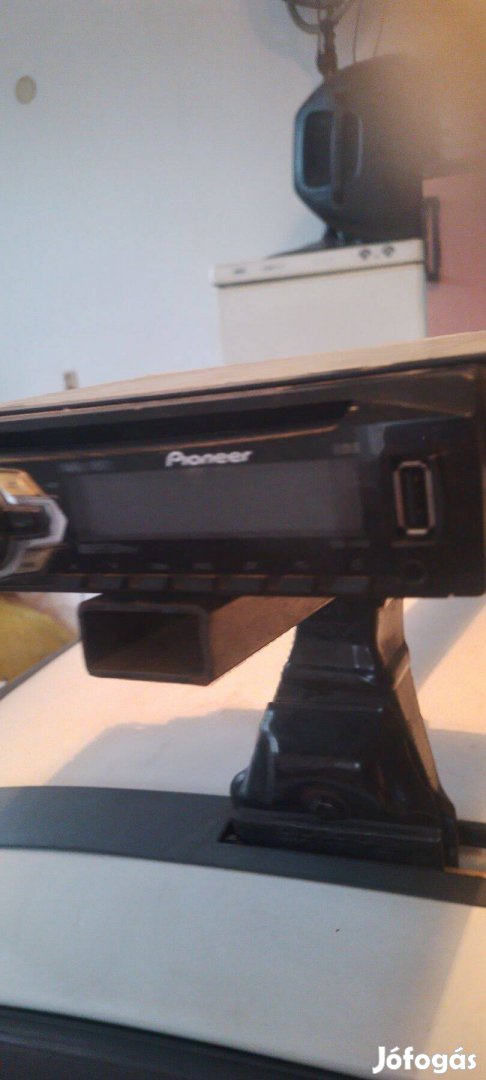 Pioneer Deh-140UB autós fejegység CD-USB-AUX-Tuner