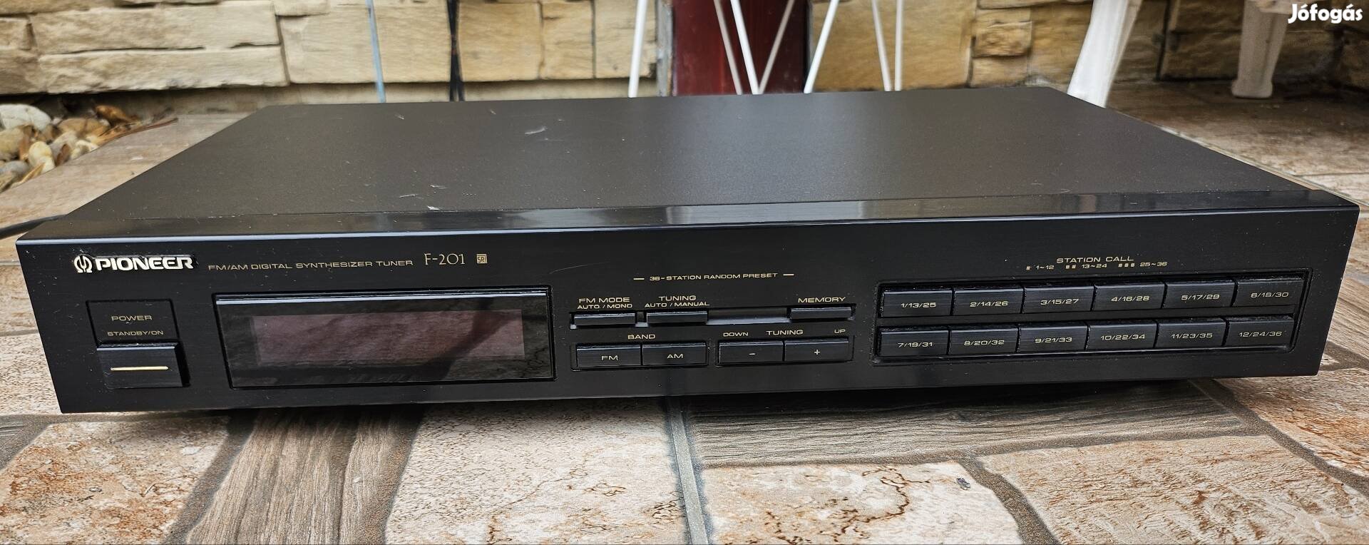 Pioneer F-201 FM /AM  rádió tuner 