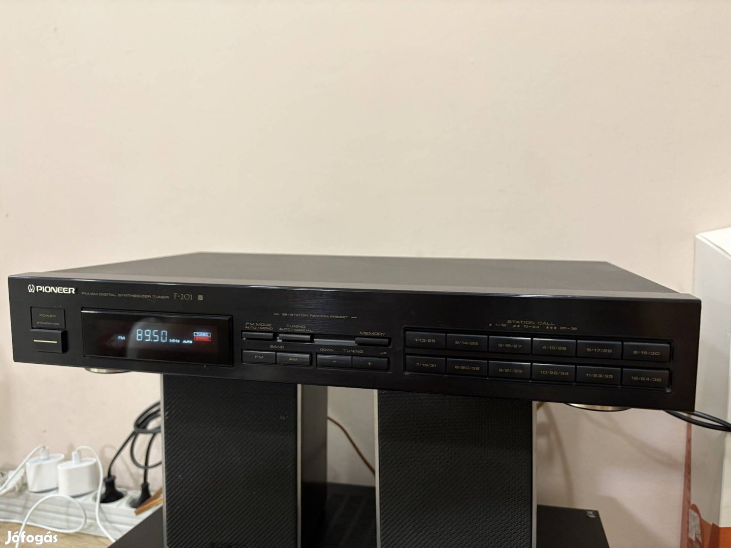 Pioneer F-201 Tuner