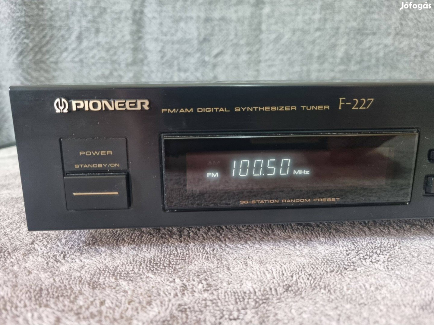Pioneer F-227 tuner