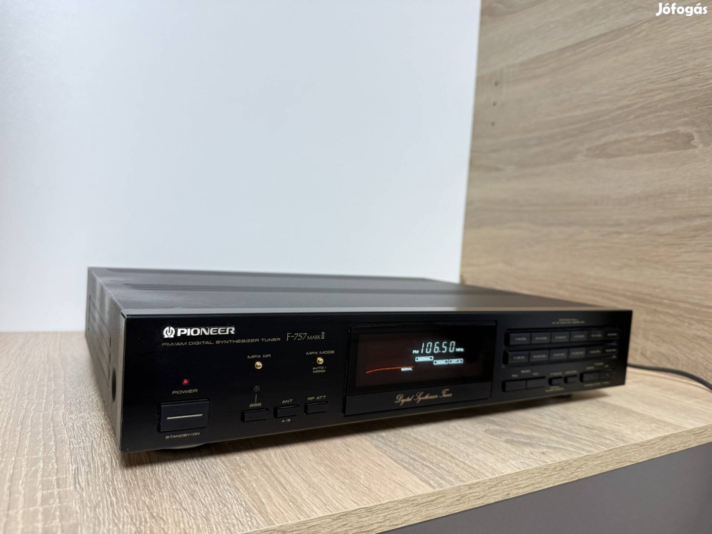 Pioneer F-757 MK II típusú rádió