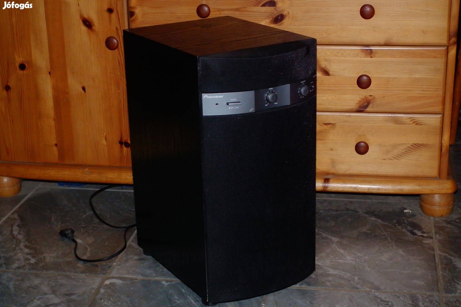 Pioneer S-W110S aktív mélysugárzó subwoofer. Hibátlan működés