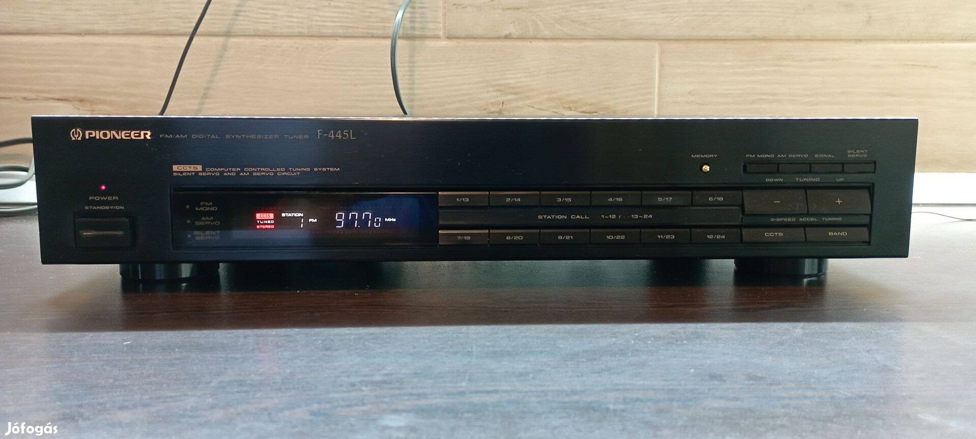 Pioneer Stereo Tuner F-445L