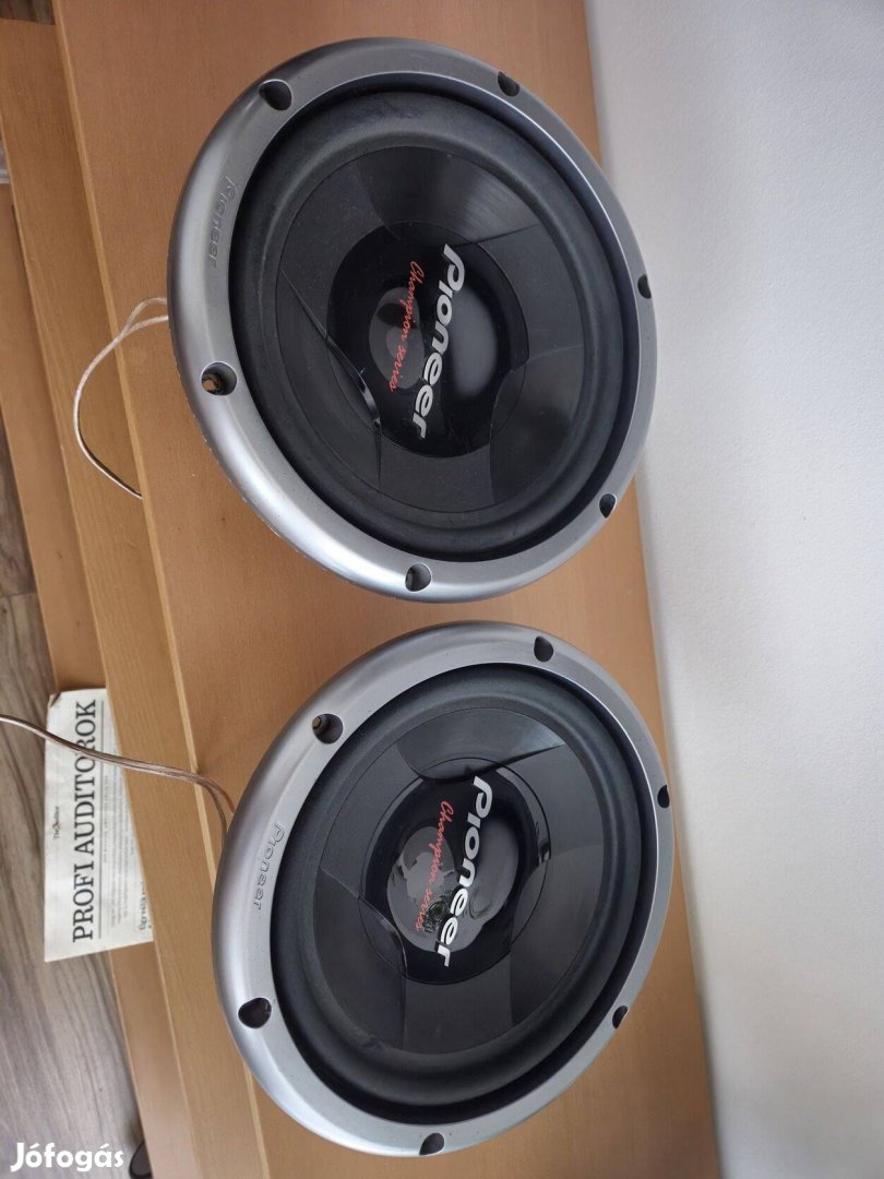 Pioneer TS-W258F 2 db mélysugárzó