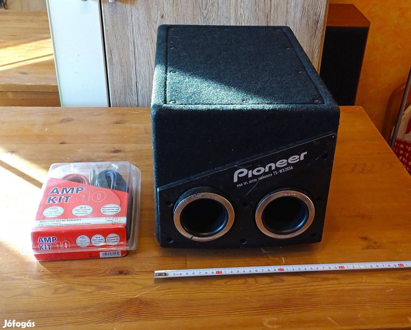 Pioneer TS-WX205A aktív beépített erősítős autós subwoofer